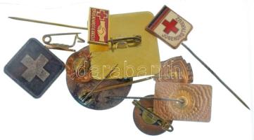 Vegyes, 10xklf külföldi "Vöröskereszt" tematikájú jelvény / kitűző tétel, közte szovjet, b...