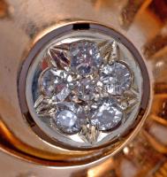 Arany (Au) bross, 14k, benne 0,01ct; 0,02ct; 0,05ct méretű gyémántokból összesen cca 0,9-1ct gyémánt...