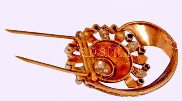 Arany (Au) bross, 14k, benne 0,01ct; 0,02ct; 0,05ct méretű gyémántokból összesen cca 0,9-1ct gyémánt...