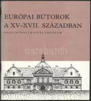 Bútorművészeti katalógusok, 3 db:  Batári Ferenc: Európai bútorok a XV-XVII. században. Kiállítás a Nagytétényi Kastélymúzeumban. 3., javított kiadás.,  Szabolcsi Hedvig: Magyar bútorművészet a XVIII. században. Kiállítás a Nagytétényi Kastélymúzeumban.;  Szabolcsi Hedvig: Bútorművészet a XIX. században magyar. Magyar bútorok a század első felében. 3., javított kiadás.  Bp., én.1964-1967, Népművelési Propaganda Iroda - Múzsák, 59+1 p.; 28 p.; 23+1 p. Fekete-fehér fotókkal illusztráltak. Kiadói papírkötések.