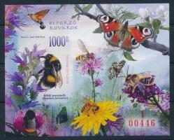 2021 Beporzó rovarok vágott blokk piros sorszámmal (7.000)