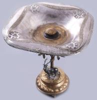 cca 1910 Erzsébet Kenyérgyár aufsatz, tölgyfa alatt álló szarvas alakjával díszítve, ezüstözött alpa...