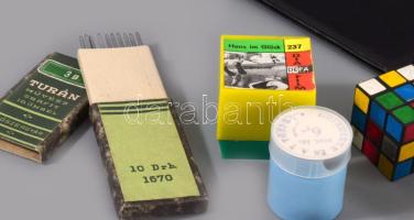 Vegyes bolha tétel, közte hőmérő, öngyújtó, tintás üveg, játékautó, stb