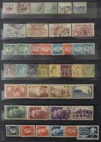 Franciaország összeállítás 12 lapos A4-es berakóban, jobb kiadásokkal / France lot in stockbook with...