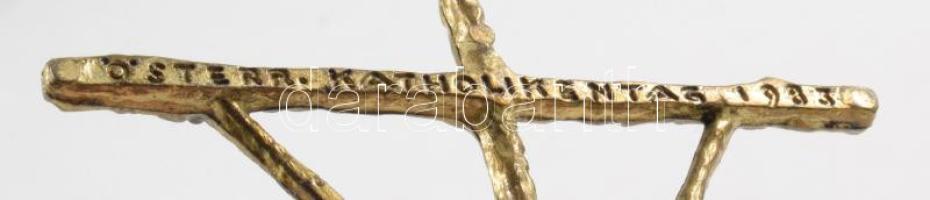 Erwin Huber (1929-2006): Feszület. Fém. Jelzett. 20 cm