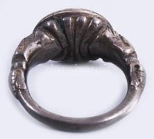 Ezüst gyűrű. cca 17-18. sz., Erdély, ezüst (Ag), jelzés nélkül, m: 63, nettó 14,7g /// Silver ring. ...