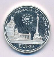 1997. 2000Ft Ag "Integráció az Európai Unióba II" kapszulában T:AU (eredetileg PP) folt
A...