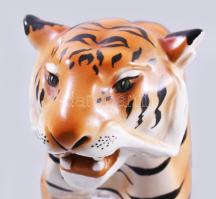 Nagy tigris figura. Jelzés nélkül, kis kopással 39 cm, m: 19 cm