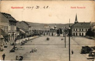 1909 Gyulafehérvár, Alba Iulia; Novák Ferenc tér, piac, Misselsacher, Weisz Adolf üzlete. Schäser Ferenc kiadása / square, market, shops (fa)