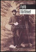 Szarka Klára - Fejér Zoltán: Fotótörténet. Bp., 1999, Műszaki Könyvkiadó, 240 p. Fekete-fehér fotókkal illusztrálva. Kiadói papírkötés.