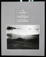 Ted Hughes: Elmet. Poems by - -. Photographs by Fay Godwin. London - Boston, 1994, Faber and Faber. Angol nyelven. Fay Godwin fekete-fehér fotóival illusztrált. Kiadói papírkötés.
