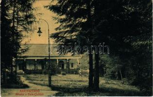 1908 Bártfafürdő, Bardejovské Kúpele, Bardiov, Bardejov; részlet a Park Clubból. Szegő R. kiadása 11. (W.L. ?) / park restaurant, villa (apró szakadás / tiny tear)
