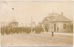 1914 Pozsony, Pressburg, Bratislava; Pozsony-Bécs villamos vasút télen, vonat a gazdasági állomáson / Pressburg-Wien elektr. Bahn / Bratislava-Vienna urban railway in winter, tram, train, tramways, station. photo