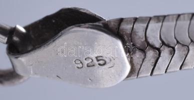 Ezüst(Ag) lapos kígyó nyaklánc, jelzett, h: 51 cm, nettó: 13,5 g