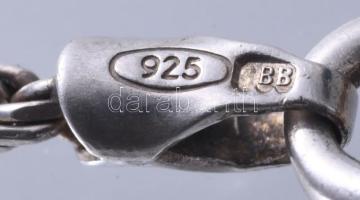 Ezüst(Ag) walles nyaklánc köves medállal, jelzett, h: 51 cm, medál: 3,5×0,5 cm, bruttó: 8,9 g