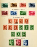 Magyar alapgyűjtemény 1965-ig jobb kiadásokkal, értékekkel, előnyomott csavaros albumban (az egyik c...