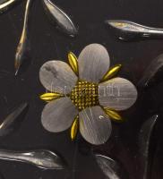 Kristály kínáló ezüstpácolt díszítéssel, kis karccal, jelzés nélkül, d: 31 cm