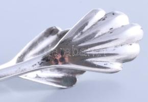 Ezüst(Ag) legyezőmintás cukorcsipesz, jelzett, h: 11,2 cm, nettó: 16,5 g