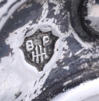 Ezüst(Ag) füles szalvétatartó, jelzett, 16,5×12×4 cm, nettó: 125,1 g