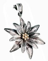 Filigrán ezüst (Ag) bross, jelzett, h: 32mm, nettó 3,2g