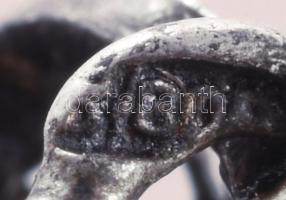 Filigrán ezüst (Ag) bross, jelzett, h: 32mm, nettó 3,2g