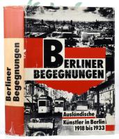 Berliner Begegnungen. Ausländische Künstler in Berlin 1918 - 1933. Aufäze - Bilder - Dokumente. Hrsg. von Klaus Kändler, Helga Karolewski, und Ilse Siebert. Berlin, 1987., Dietz Verlag, 588+1 p. Német nyelven. Fekete-fehér képanyaggal illusztrált. Benne magyar vonatkozású részekkel, ismert magyar művészekkel, Bortnyik Sándor, Czóbel Béla, Kassák Lajos, Kernstock Károly , Mattis-Teutsch János, Kádár Béla, Moholy-Nagy László, Breuer Marcell és mások. Kiadói egészvászon-kötésben, szakadt, javított kiadói papír védőborítóban.