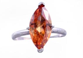 Ezüst (Ag) gyűrű, kő foglalattal, m:56, jelzett, bruttó 3,6g