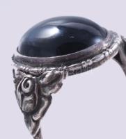 Ezüst (Ag) gyűrű, m:53, jelzett, kő berakással, bruttó 2,8g