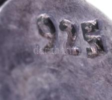 Ezüst (Ag) függő, jelzett, kő befoglalással, h: 4,5cm, bruttó 7,3g