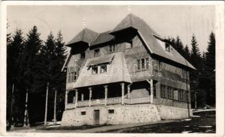 Hargitafürdő, Hargitha-Bai; Uz Bence menedékház. Andory Aladics Zoltán mérnök felvétele / tourist house (EK)