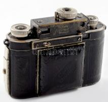 cca 1935 Certo Super Dollina II. fényképezőgép, Steinheil objektívvel, kopással, filmorsó sérült