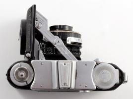 cca 1938 Balda Super Baldina fényképezőgép Xenar objektívvel, kioldójában pöcökhiánnyal, zárja működ...