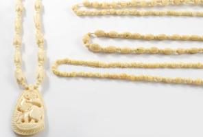 8 darab faragott csont nyaklánc