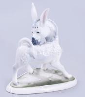 Zsolnay szamár. Terv.: Őry Ferenc. Jelzet, alján pattanással, m: 13 cm