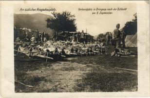 Am südlichen Kriegschauplatz, Verbandplatz in Dringaca nach der Schlacht am 9. September. Brüder Kohn Wien I. / első világháborús sebesült katonák a déli hadszíntéren / WWI Austro-Hungarian K.u.k. military, injured soldiers. photo (fl)