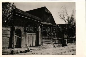 Mádéfalva, Csík-Mádéfalva, Siculeni; Székelykapu / Transylvanian wood carved gate