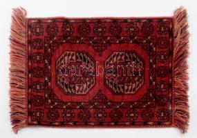 3 darab kisméretű imaszőnyeg, h: kb 40x25 cm