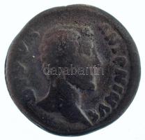 Római Birodalom 180 / Marcus Aurelius (posztumusz) / Róma Denarius Ag (2,34g) T:VF / Roman Empire 180 / Marcus Aurelius (posthoumus) / Rome Denarius Ag "DIVVS ANTONINVS / CONSECRATIO" eagle standing right on garlanded altar, head left (2,34g) C:VF RIC III 272 (Commodus)