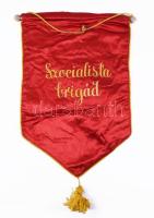 1965 Venuje KVS-Košice (Kassa) asztali zászló, 27x19 cm + 2 db Szocialista Brigád zászló, 38x25 cm