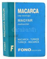 Ertugrul Özkan - Ildiko Özkan: Macarca cep sözlügü. Magyar zsebszótár. Macarca-Türkce, Türkce-Macarca. 1994, Fono Sözlük Dizisi. Török és magyar nyelven. Kiadói nyl-kötés, kissé foltos borítóval.