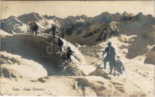 1917 Tátra, Tatry; Gran Swinnicy / hikers in winter, rock climbing, sport. photo + "Skikurskommando des ? Zakopane" (EK)