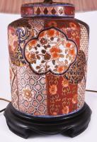 cca 1880-1920 Imari japán porcelán asztali lámpa, európai exportra készített fedeles edényből átalak...