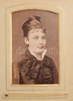 cca 1870-1910 Régi fotóalbum összesen 20 db keményhátú fotóval (vizitkártyák, kabinetfotók), különfé...