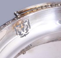 Angol ezüstözött kínáló, 4 darab csonkolt gömb lábon, áttört díszítéssel, jelzett, 28x21 cm