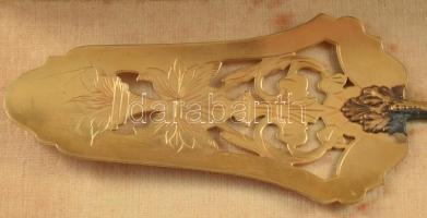 Ezüst (Ag) nyelű tortalapát, dobozában, jelzett, h: 29 cm