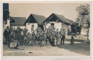 1932 Felsőőr, Oberwart; Zigeunerkolonie / Cigánytelep / Gypsy folklore. Original Photographie von F. Karner