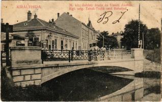 1909 Királyhida, Bruckújfalu Tábor, Brucker Lager, Bruckneudorf; M. kir. dohányáruda és vasútállomás, híd katonákkal / Kgl. ung. Tabak-Trafik und Bahnhof / tobacco shop, railway station, bridge, K.u.K. soldiers (gyűrődések / creases)