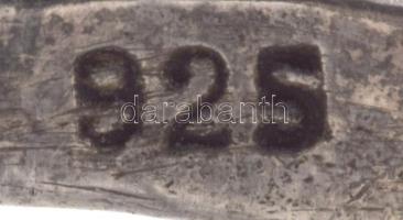 3 darab ezüst (Ag) gyűrű, kőberakással, m:53-55, bruttó 7g