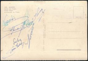 cca 1960 Madrid, Puskás Ferenc (1927-2006), Kubala László (1927-2002), Kocsis Sándor (1929-1979), Sárosi Béla (Sárosi III), Kaszás László labdarúgók aláírása képeslapon