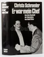 Christa Schroeder: Er war mein Chef. Aus dem Nachlaß der Sekretärin von Adolf Hitler. München-Wien, 1989, Langen Müller. Német nyelven. Fekete-fehér képanyaggal illusztrált. Kiadói egészvászon-kötés, kiadói papír védőborítóban.